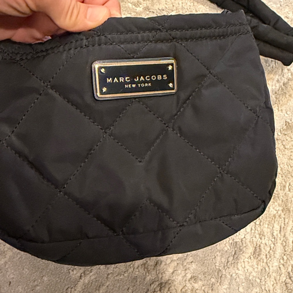 Marc Jacobs Soft, Black Quilted Crossbody Women’s Handbag by  Luxury Designer - Picture 4 of 10